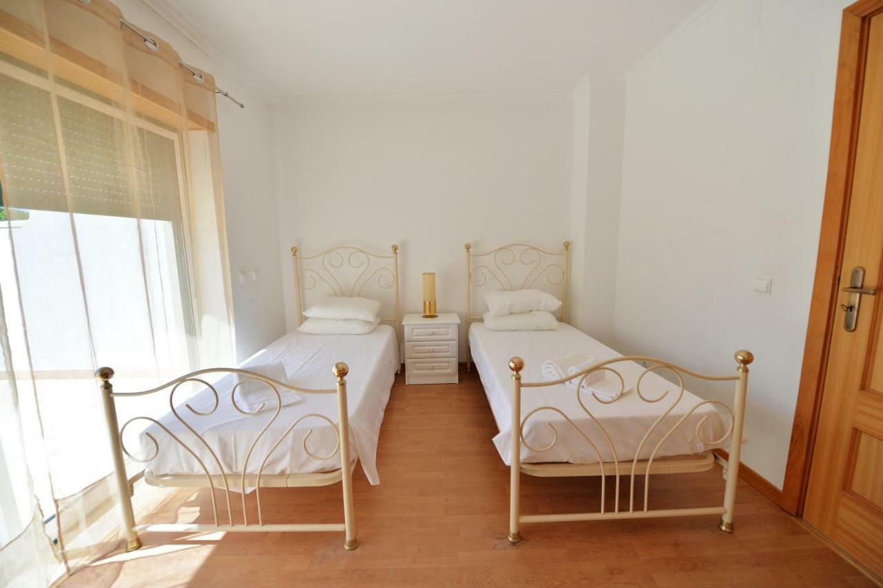 Townhouse Next To Falesia Beach Albufeira Exterior photo