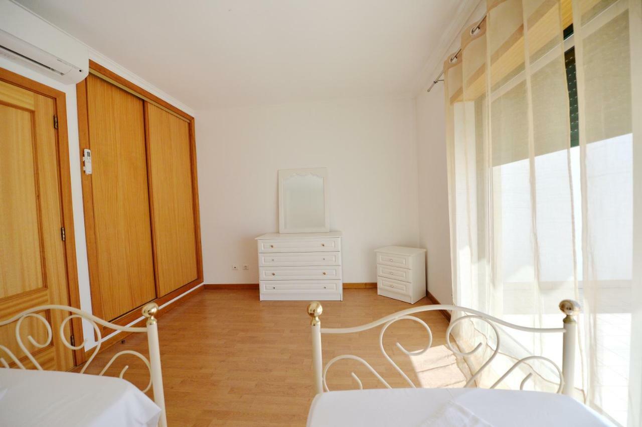 Townhouse Next To Falesia Beach Albufeira Exterior photo
