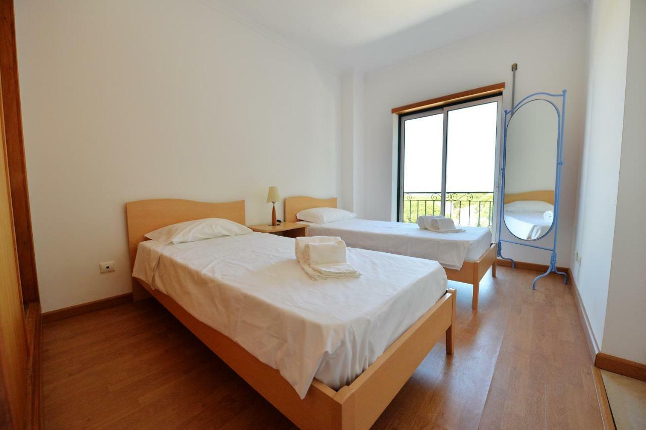 Townhouse Next To Falesia Beach Albufeira Exterior photo