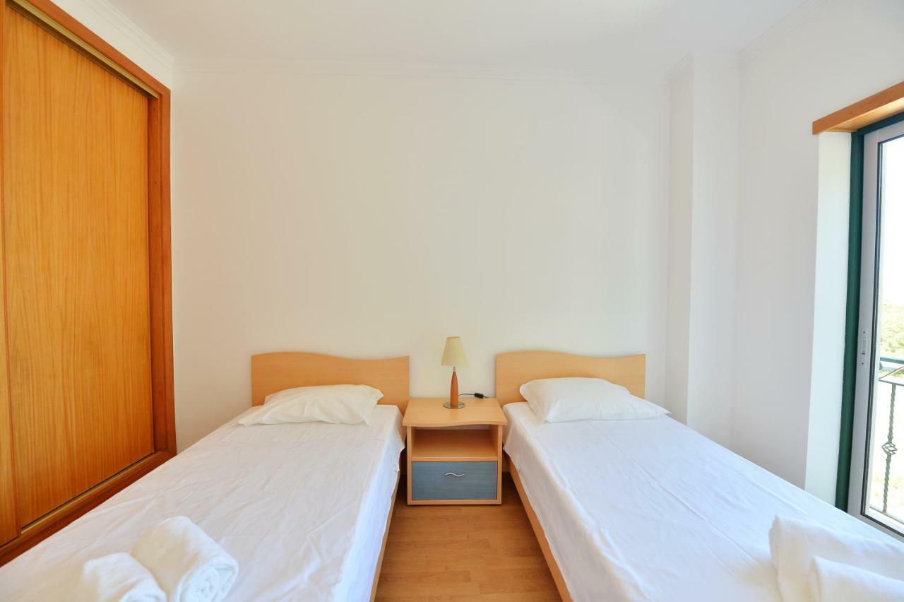 Townhouse Next To Falesia Beach Albufeira Exterior photo