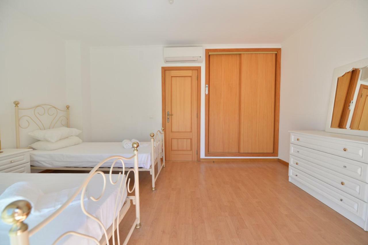 Townhouse Next To Falesia Beach Albufeira Exterior photo