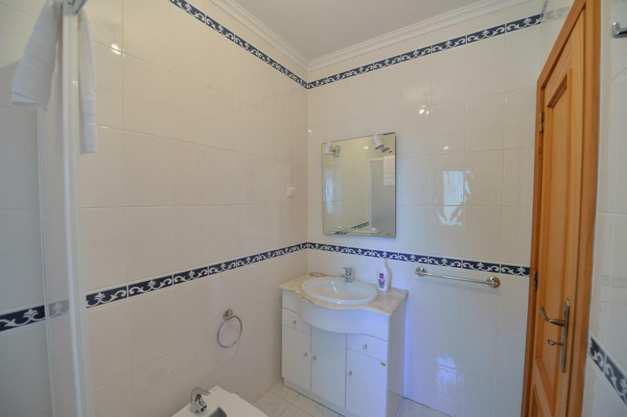 Townhouse Next To Falesia Beach Albufeira Exterior photo